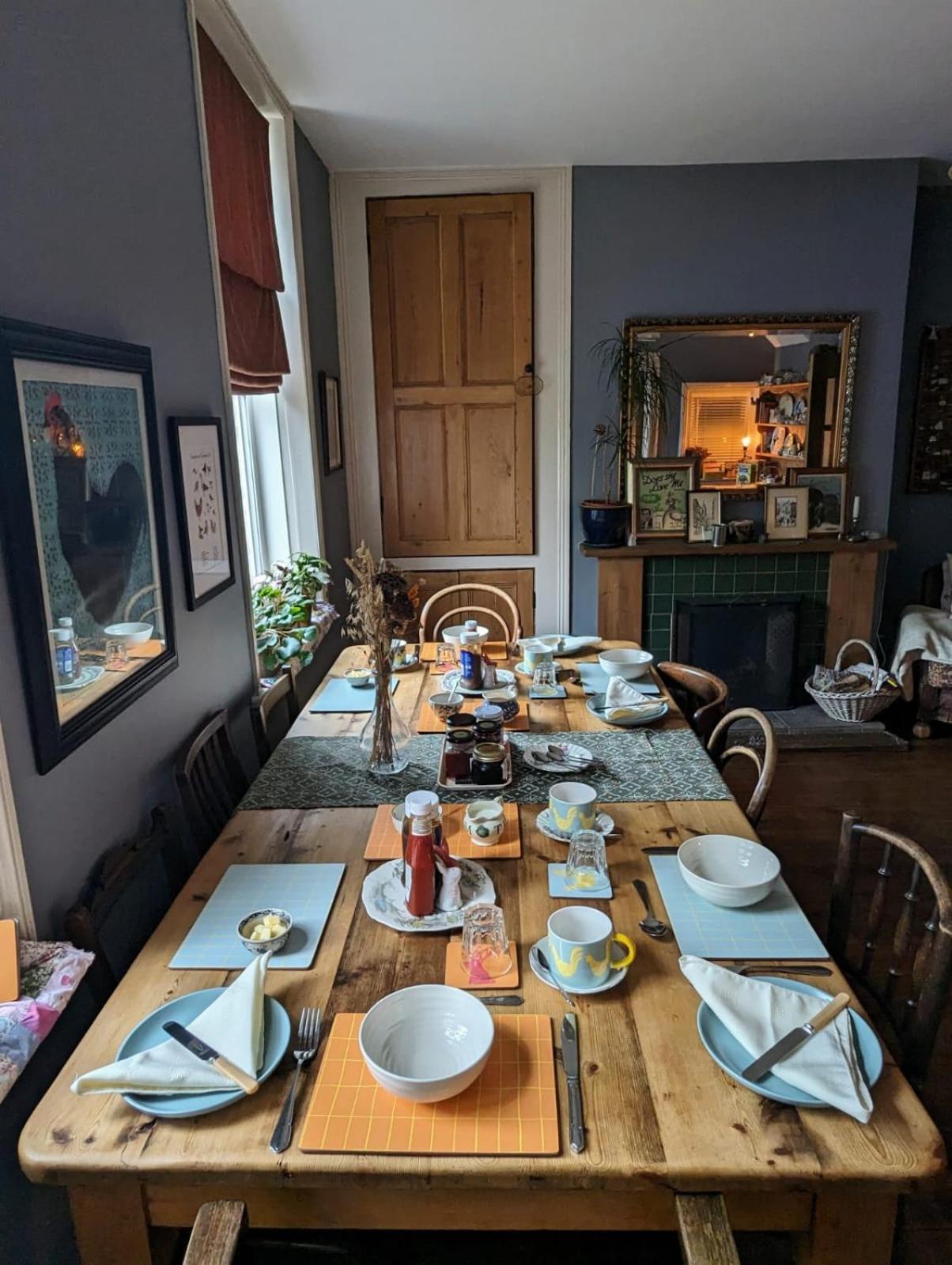 Number 18 Bed & Breakfast Whitby Bagian luar foto
