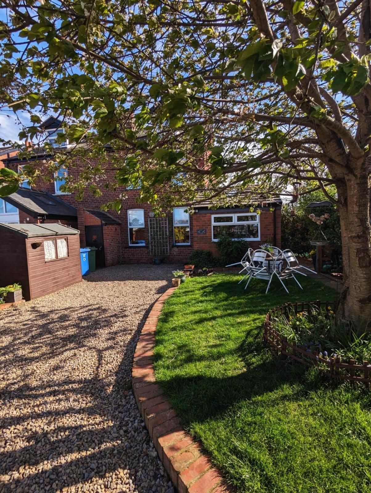 Number 18 Bed & Breakfast Whitby Bagian luar foto